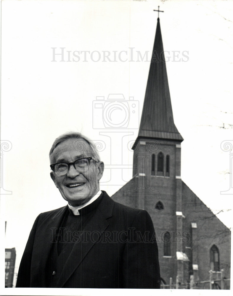 1986 Press Photo Holy Trinity Church - Msg.Kern dies - Historic Images