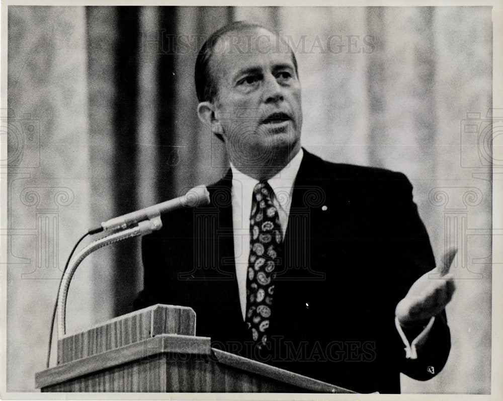 1973 Press Photo Tom Killefer Chrysler executive - Historic Images