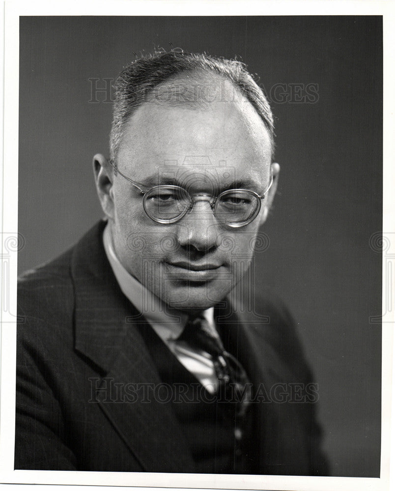 1956 Press Photo New Yorker reporter - Historic Images