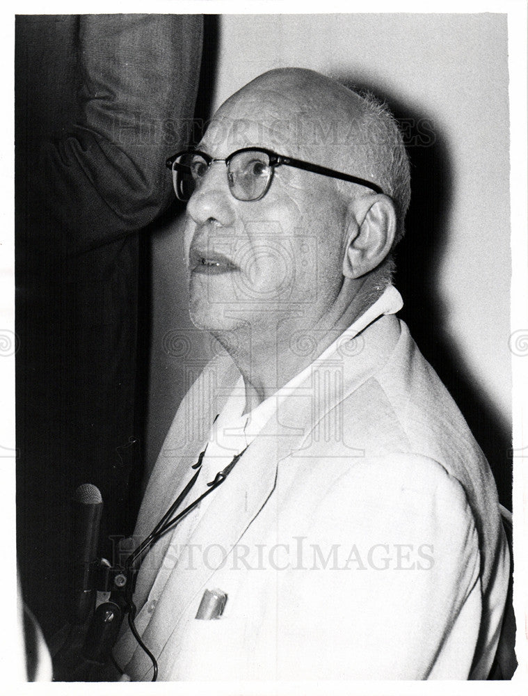 1958 Press Photo Herman Kurdorf - Historic Images