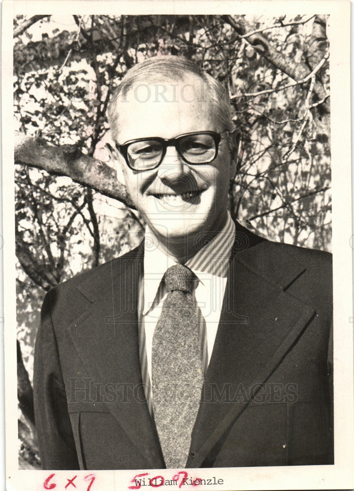 1981 Press Photo William Kienzle, priest, Detroit - Historic Images