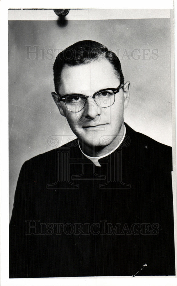 1962 Press Photo Fr Wm y Kienzel Michigan Catholic - Historic Images