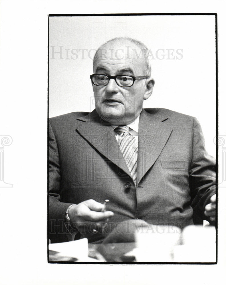 Press Photo Business Man Frank Kierdorf - Historic Images