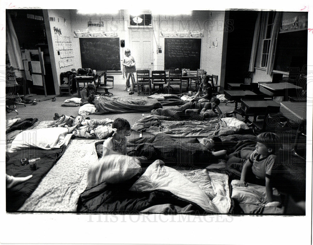 1982 Press Photo School - Students - Historic Images