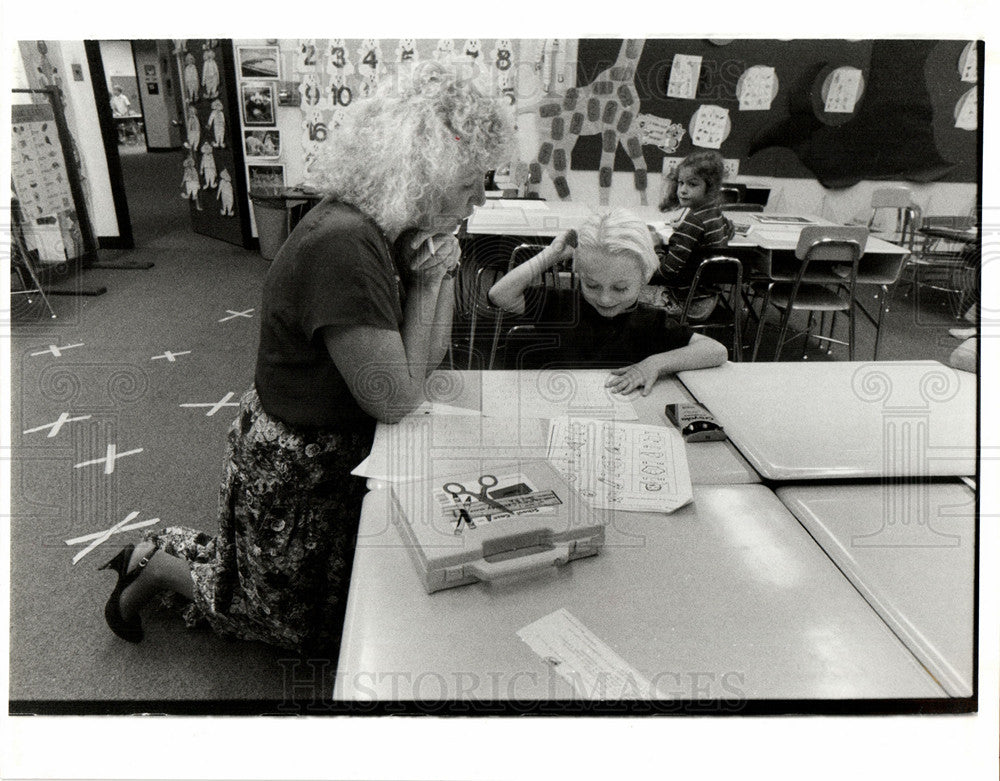 1988 Press Photo student teacher, student, teacher - Historic Images