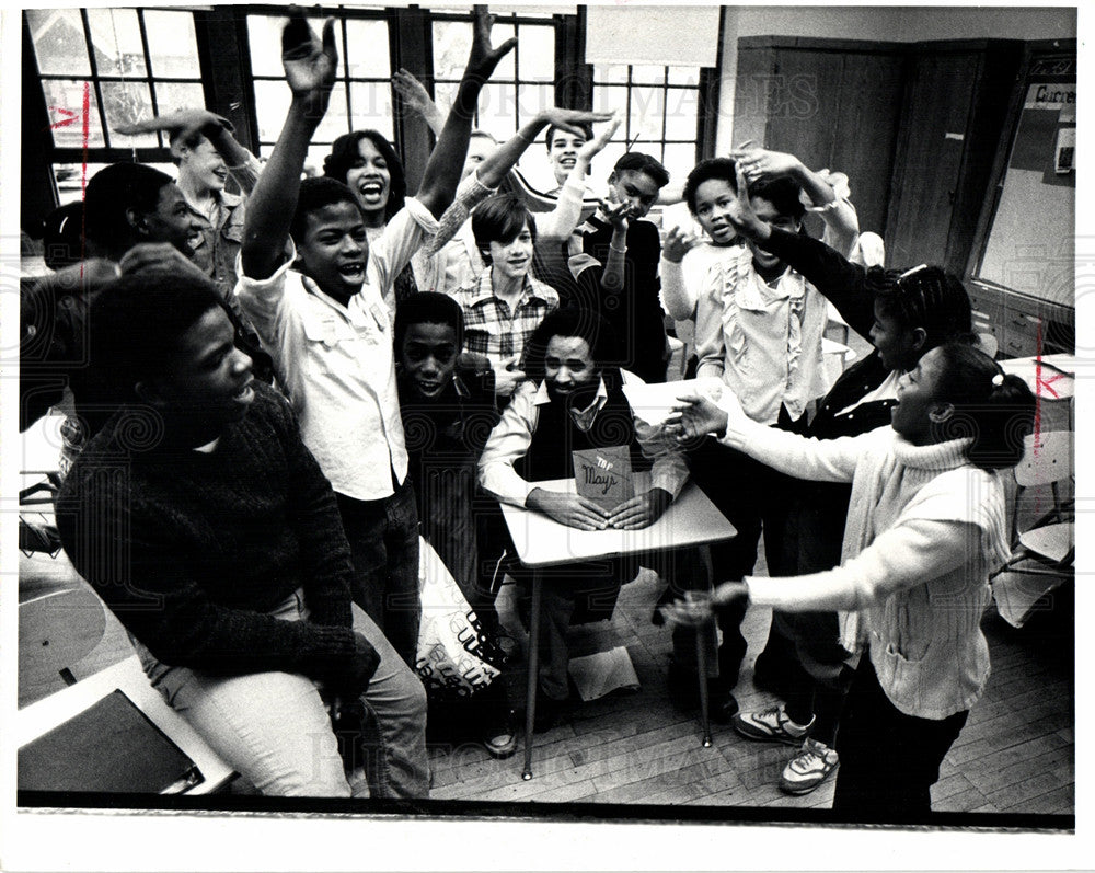 1983 Press Photo Schools Students - Historic Images