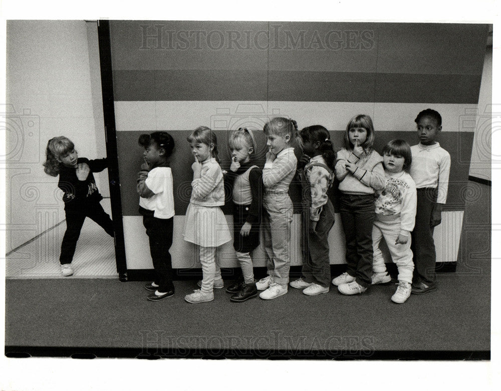 1988 Press Photo Karen Richard Barth Community School - Historic Images