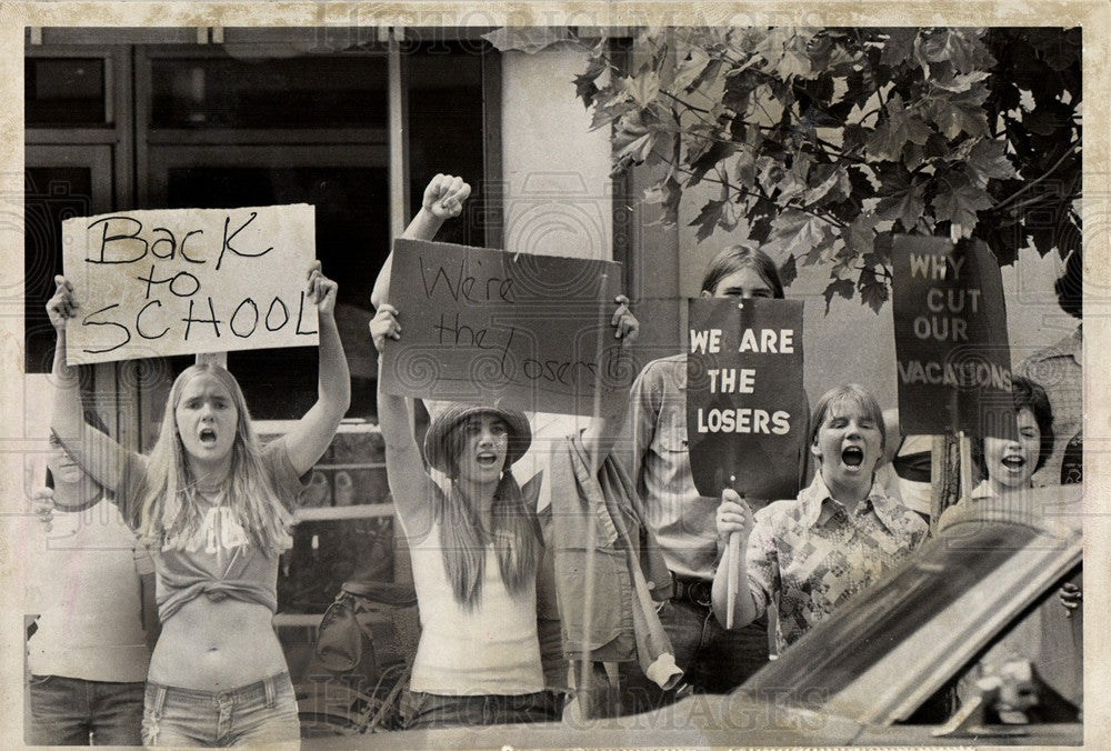 1974 Press Photo Students Plymouth teacher strike - Historic Images