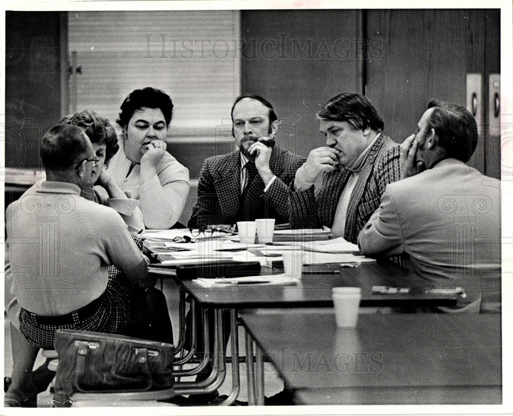 1975 Press Photo School Strikes - Historic Images
