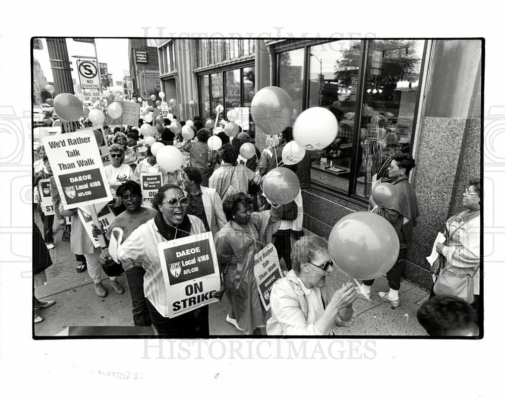 1986 Press Photo RALLY STRIKERS DETROIT PUBLIC SCHOOLS - Historic Images