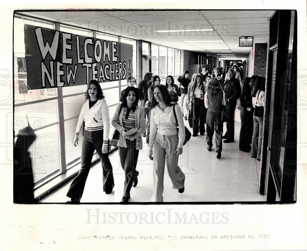 1984 Press Photo Crestwood High School new teachers - Historic Images