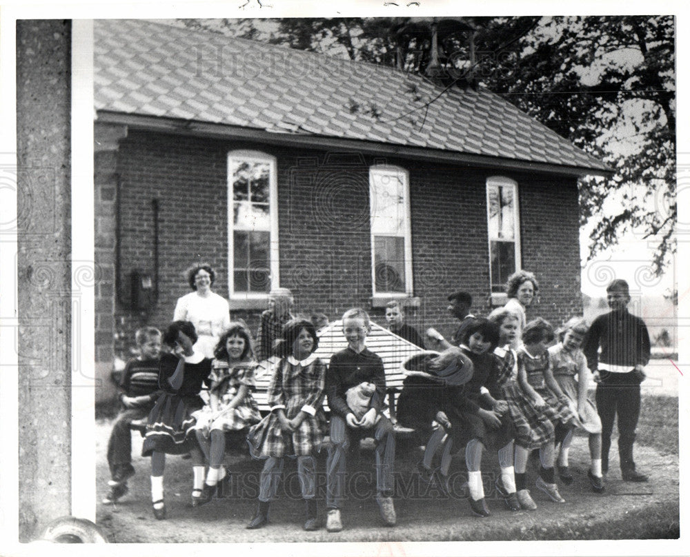 1965 Press Photo Schools one room - Historic Images