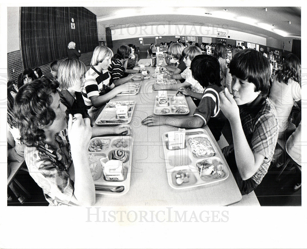 1979 Press Photo school students lunch - Historic Images