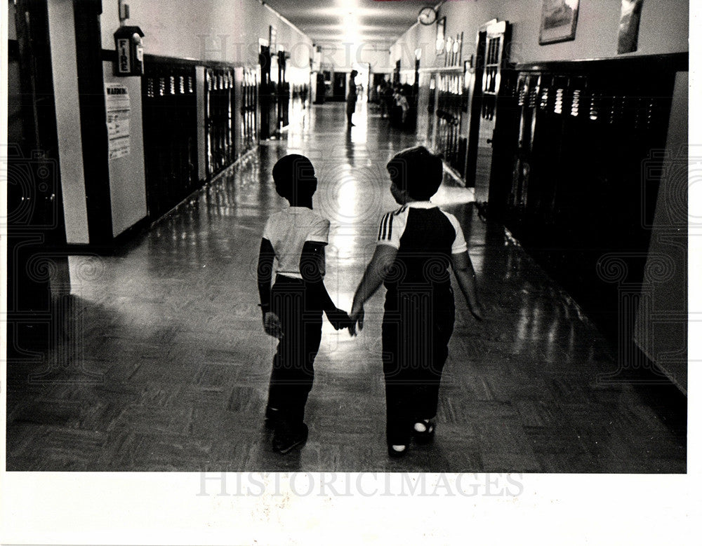 1985 Press Photo public schools integration students - Historic Images