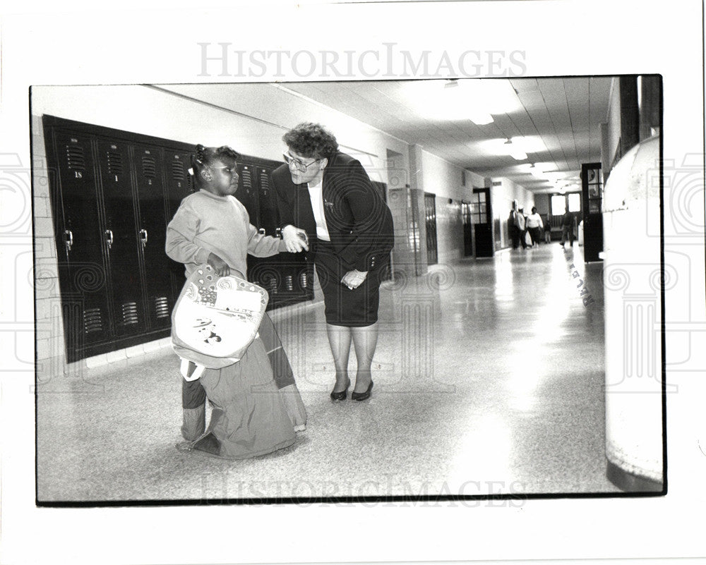 1992 Press Photo Diane Fleming School comfort Krystal - Historic Images