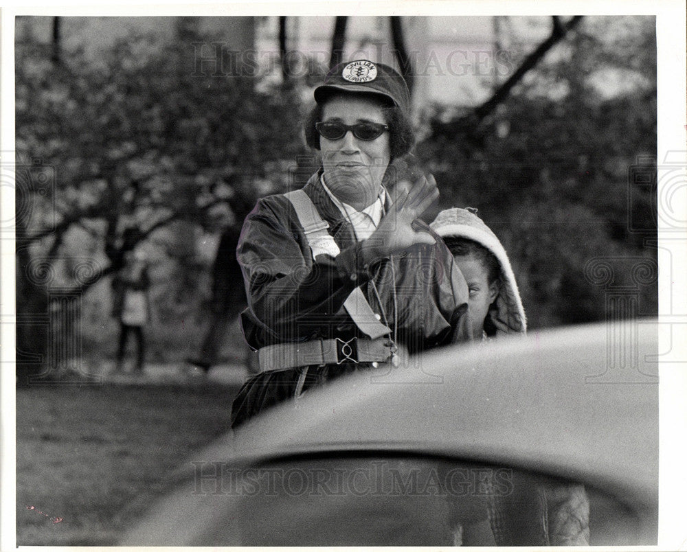 1973 Press Photo Frances Perkins Crossing guard enjoys - Historic Images