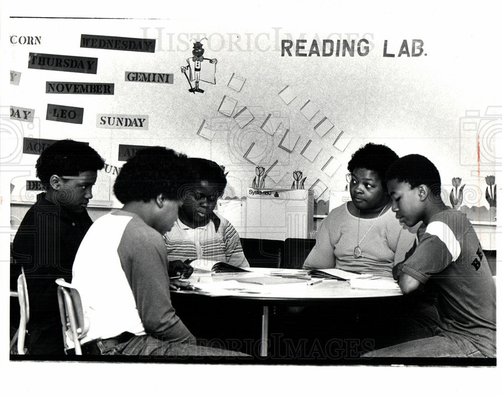 1982 Press Photo Louella Lanier Butzel Middle School - Historic Images