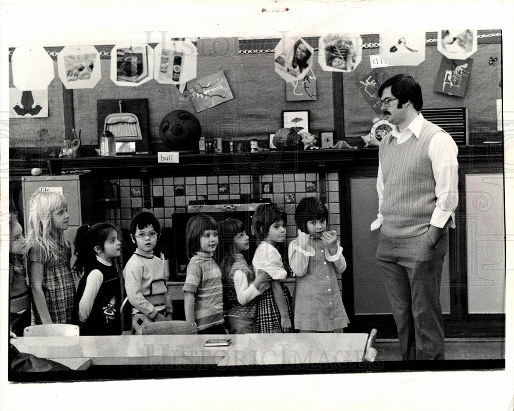 1975 Press Photo school classroom Henry Ford Elementary - Historic Images