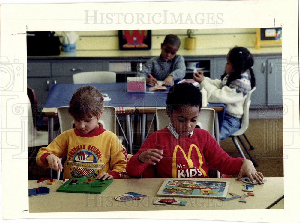 1988 Press Photo School - Class Room - Historic Images