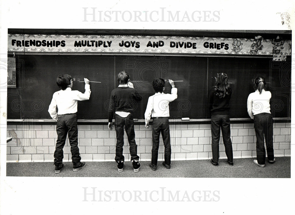 1987 Press Photo School Classrooms - Historic Images