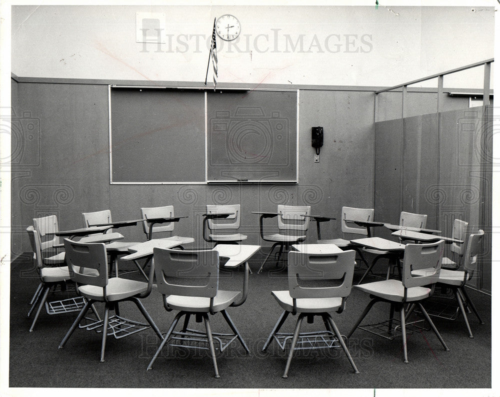 1966 Press Photo School Classrooms seats grandchildren - Historic Images