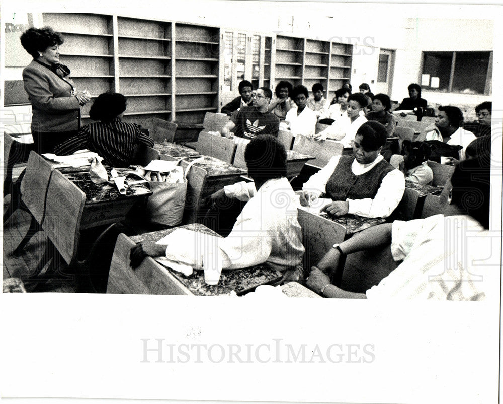 1987 Press Photo Students Against Guns Seaman - Historic Images