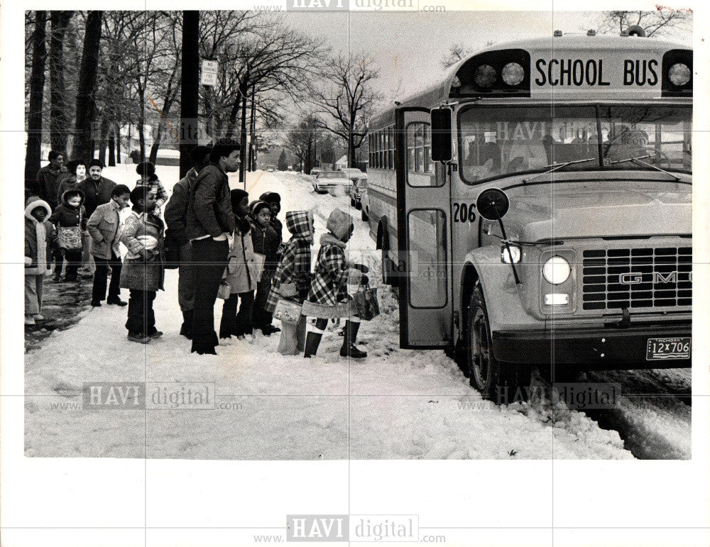 1995 Press Photo school bus Michigan Auto club - Historic Images