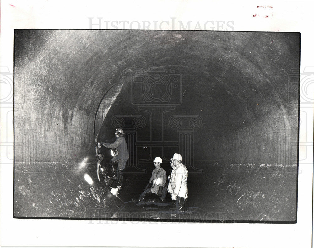 1975 Press Photo sewer storm drains pipelines - Historic Images