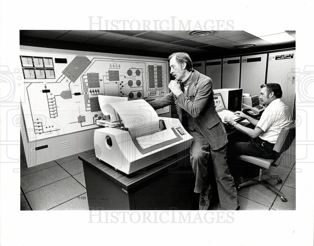 1977 Press Photo Warren MI Sewage Treatment controls - Historic Images