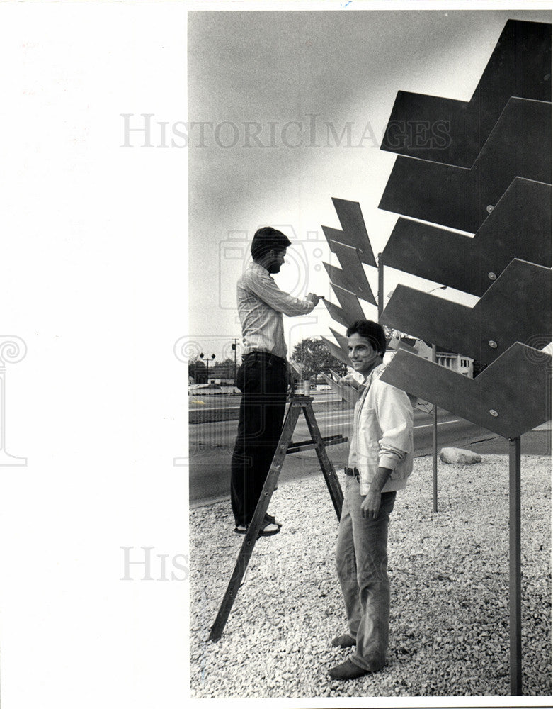 1982 Press Photo Steve Lambers Dan Winter Flamboyant - Historic Images