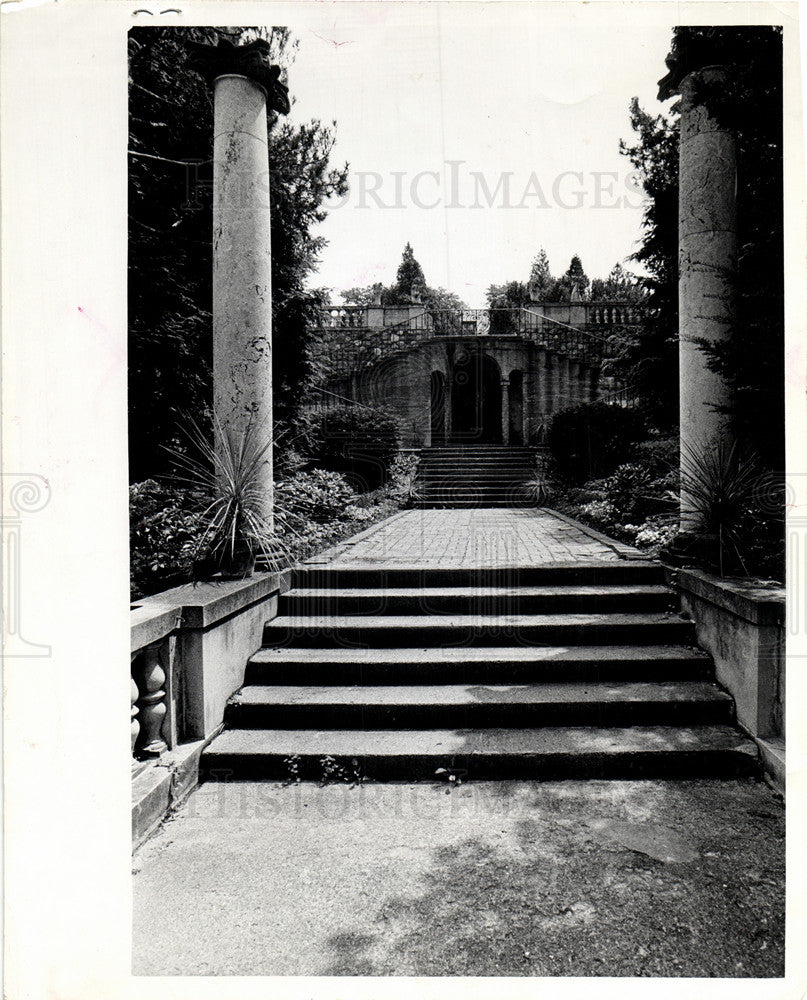 1973 Press Photo stairways fountain garden statues - Historic Images