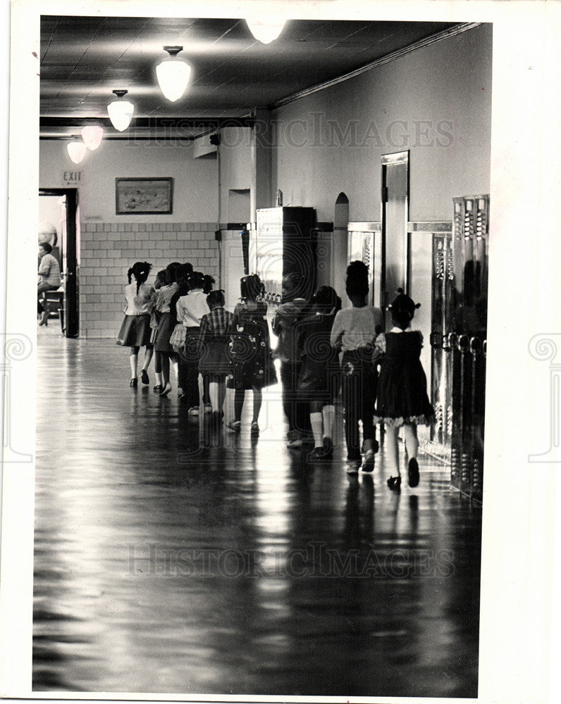 1994 Press Photo Detroit schools repair tax burden - Historic Images