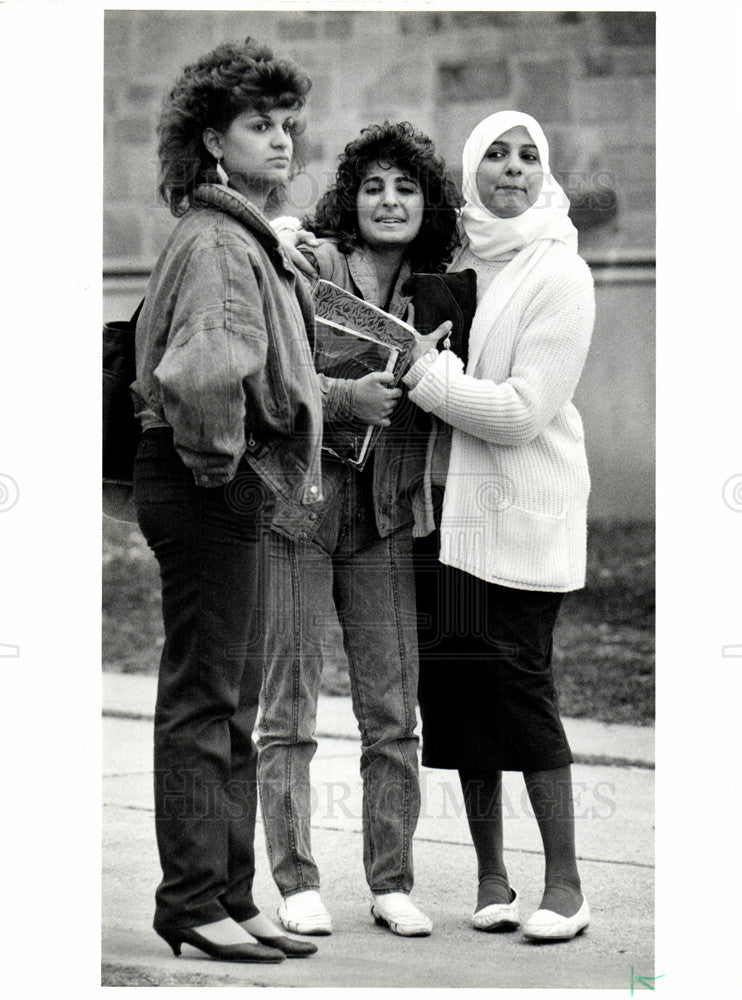 1986 Press Photo Nawal  Fatima  Fadia school Fordson - Historic Images