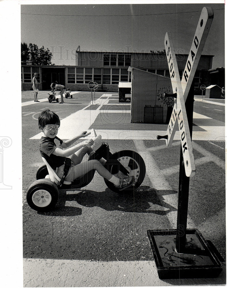 1983 Press Photo Justin Munter Safety Town Alamada - Historic Images