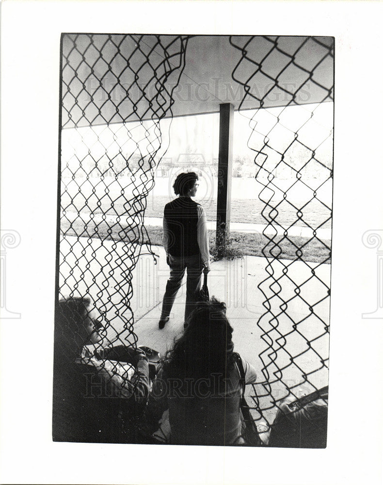 1976 Press Photo School Security Guard - Historic Images