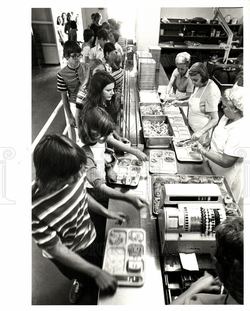 1979 Press Photo school students lunch - Historic Images