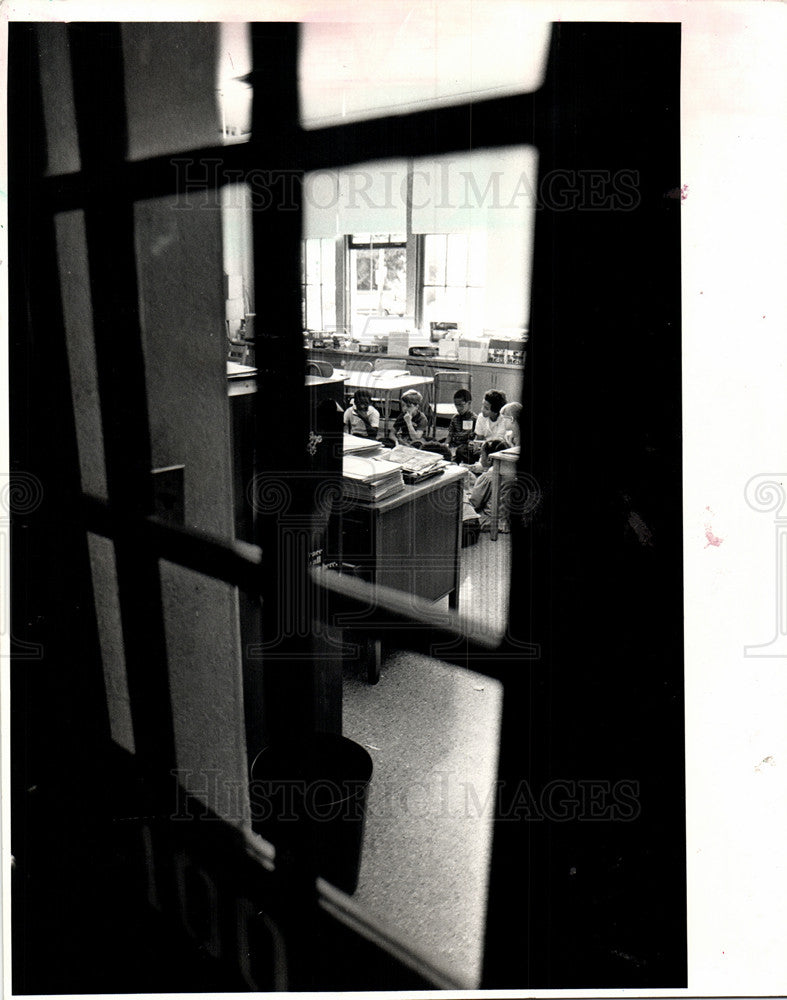 1983 Press Photo Students School Classroom Education - Historic Images