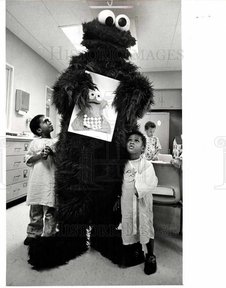 1976 Press Photo Cookie Monster Star &quot;Sesame Street&quot; - Historic Images