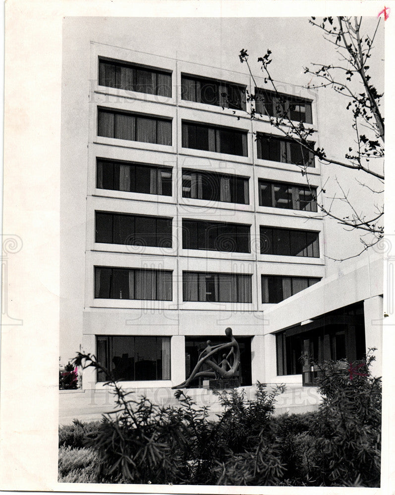 1973 Press Photo Building Sentinel Center White Cement - Historic Images