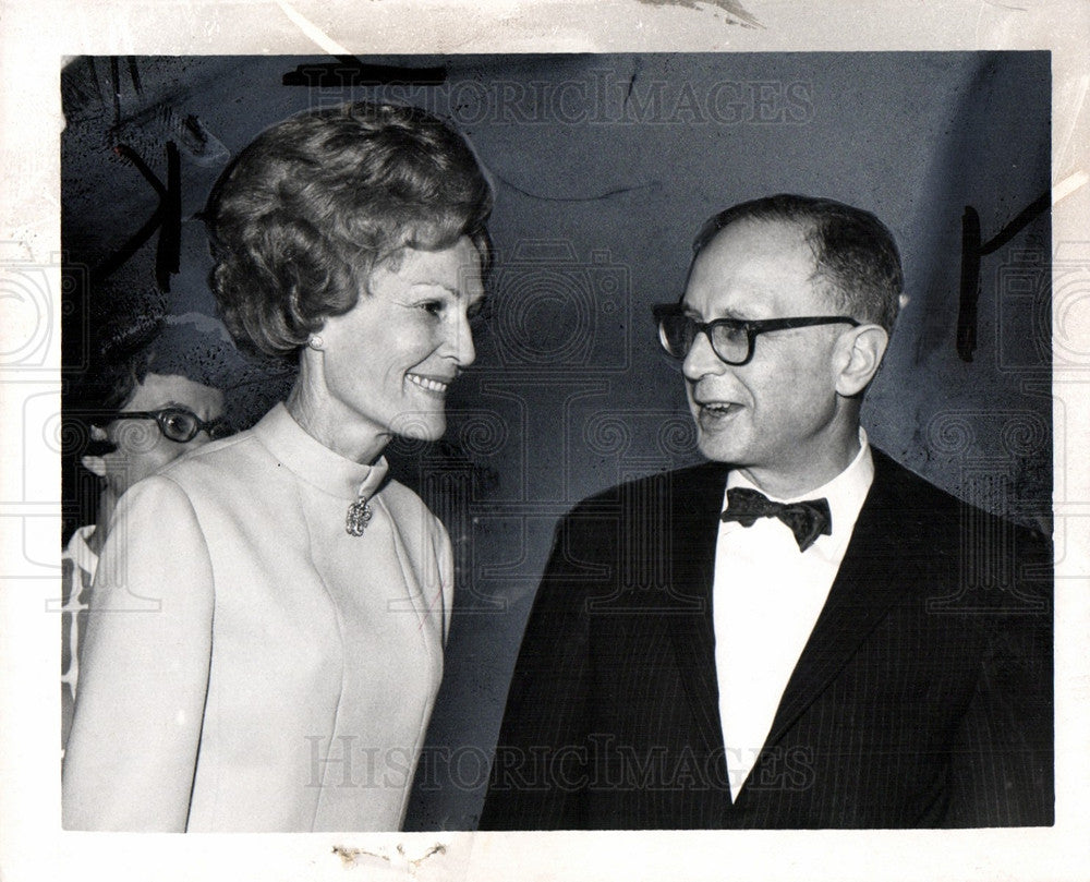 1970 Press Photo Thelma Nixon Daniel Boorstin - Historic Images