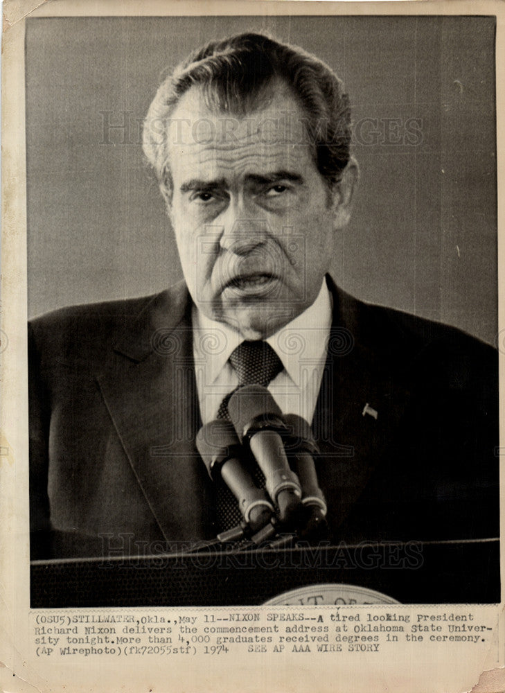 1974 Press Photo President Nixon addressing graduates - Historic Images