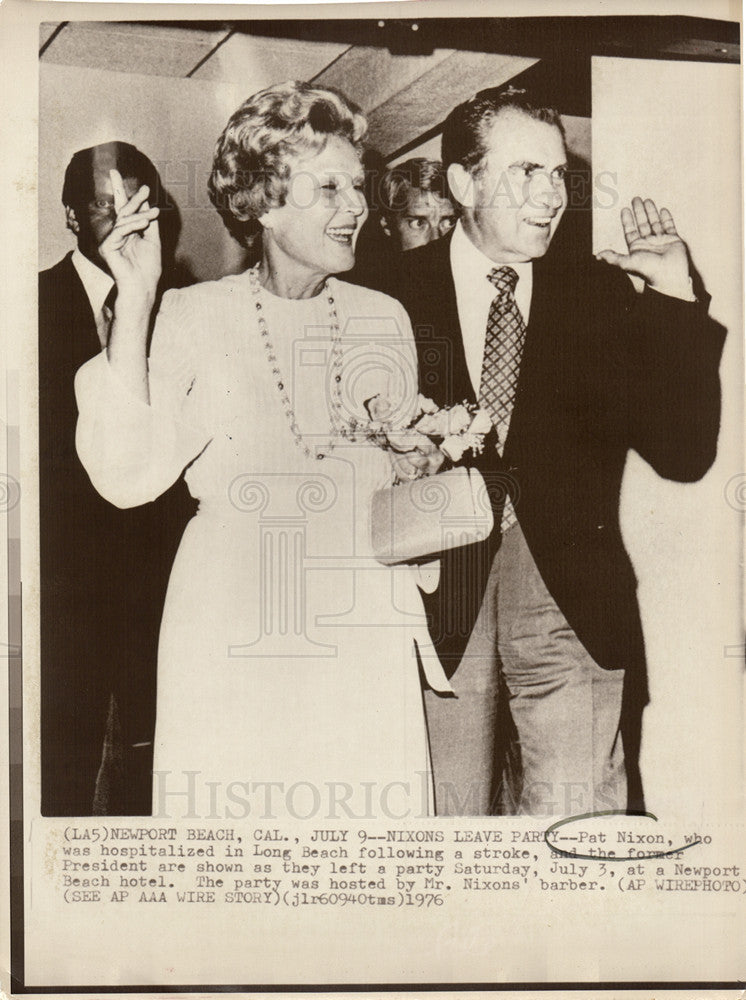 1976 Press Photo Pat Nixon long beach stroke party - Historic Images