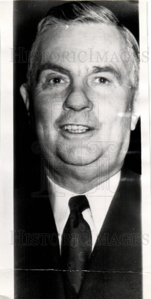 1943 Press Photo Edward J Noble - Historic Images