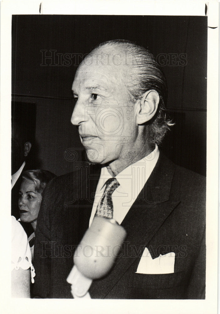 1955 Press Photo Lloyd Nolan Actor Western Hollywood - Historic Images