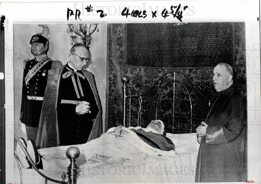 1958 Press Photo Pope Pius Death - Historic Images