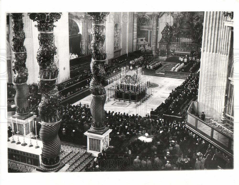Press Photo THE FIRST FUNERAL FOR POPE BASILION - Historic Images