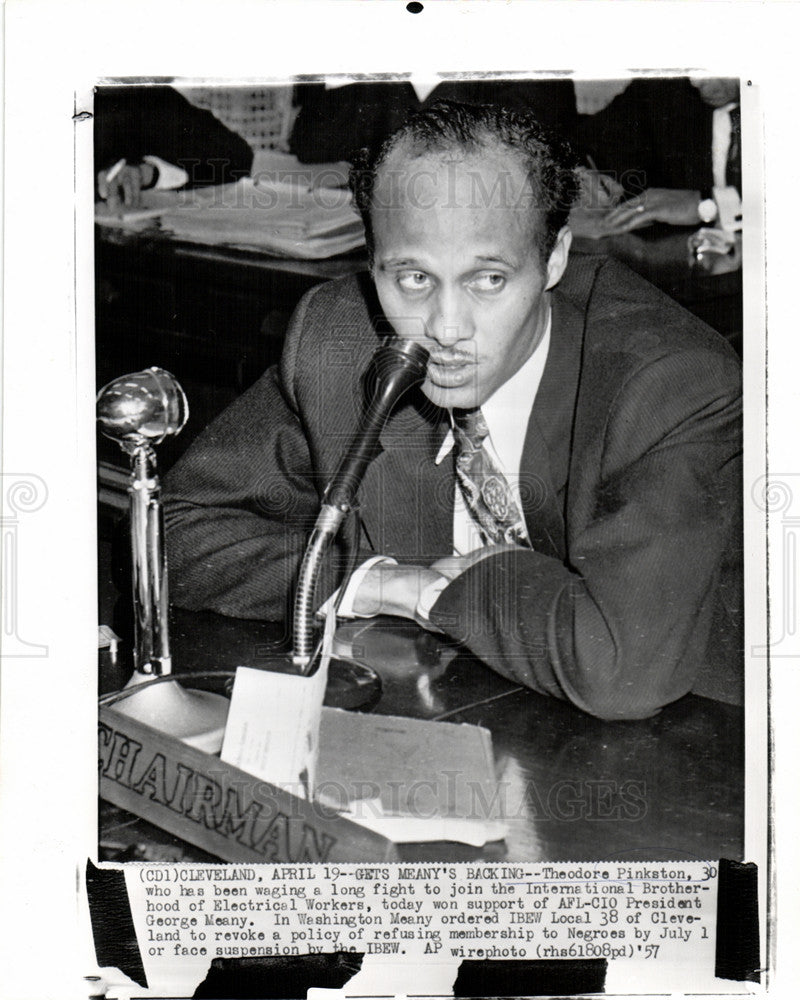 1957 Press Photo Theodore Pinkston fight International - Historic Images