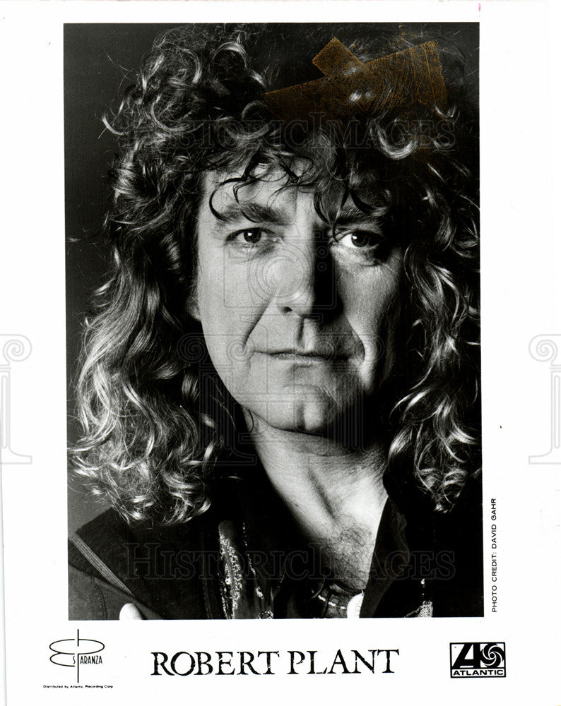 1990 Press Photo Robert Plant English rock singer - Historic Images