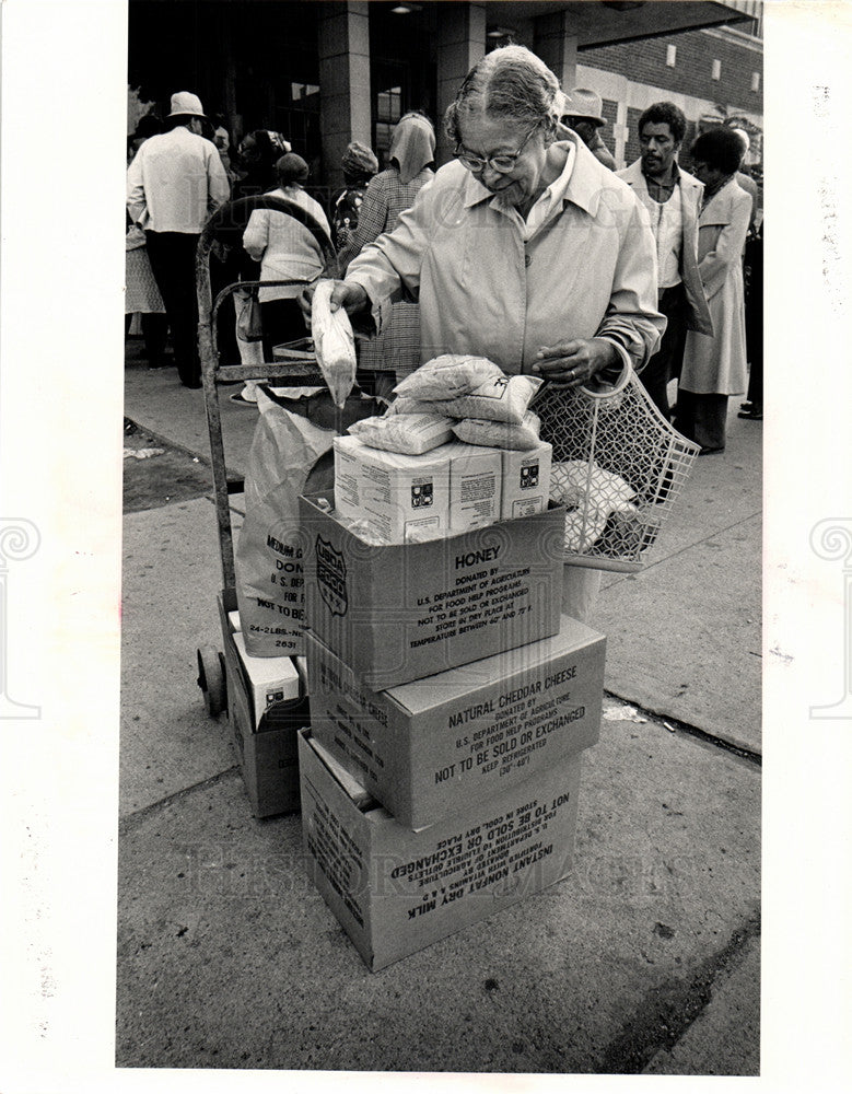 1983 Press Photo Katy Plant commoditiy supplies mission - Historic Images