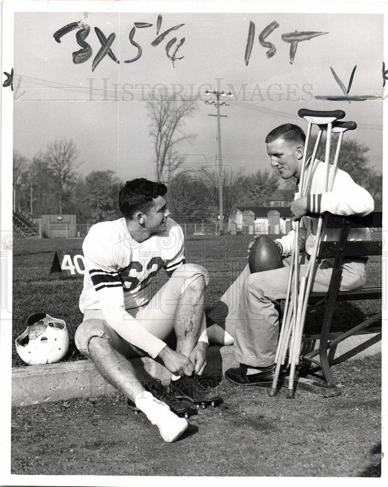 1952 Press Photo Football central Michigan Podoley - Historic Images